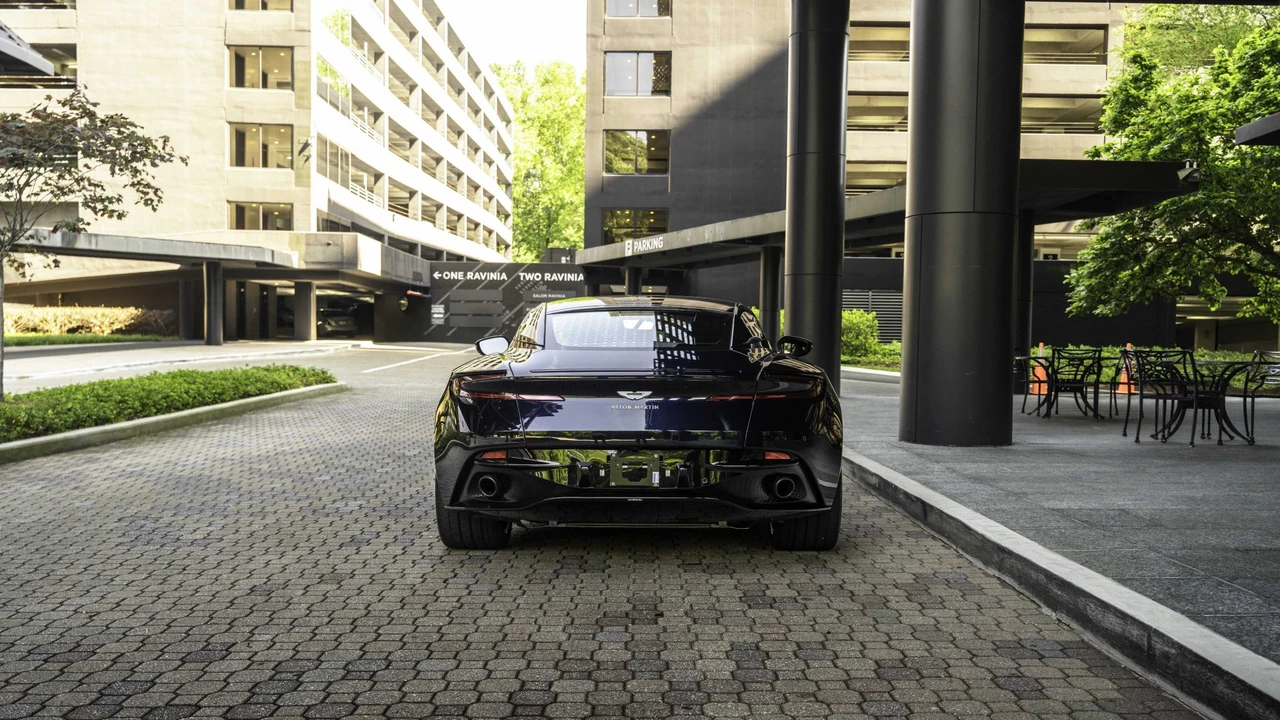 2021 Aston Martin DB11 V8 - Image 11 of 31