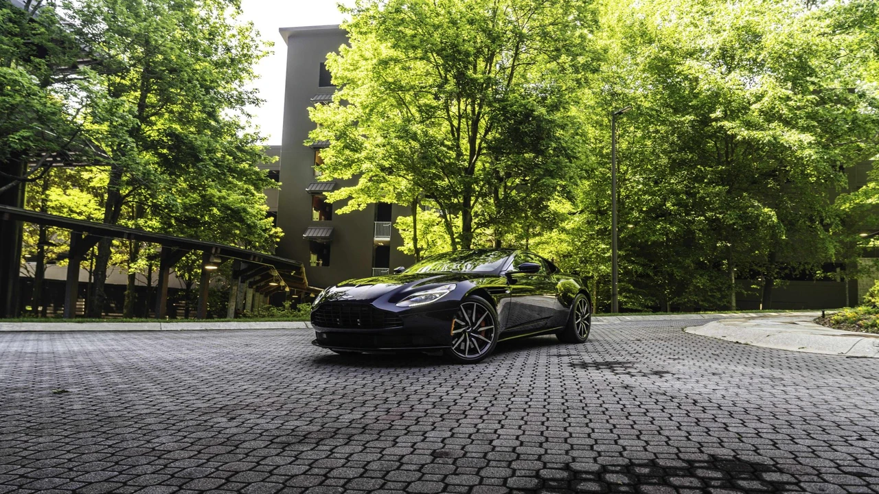 2021 Aston Martin DB11 V8 - Image 5 of 31