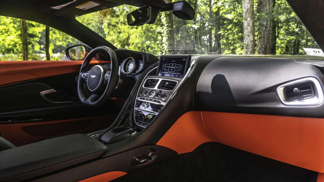 2021 Aston Martin DB11 V8 - Image 31 of 31