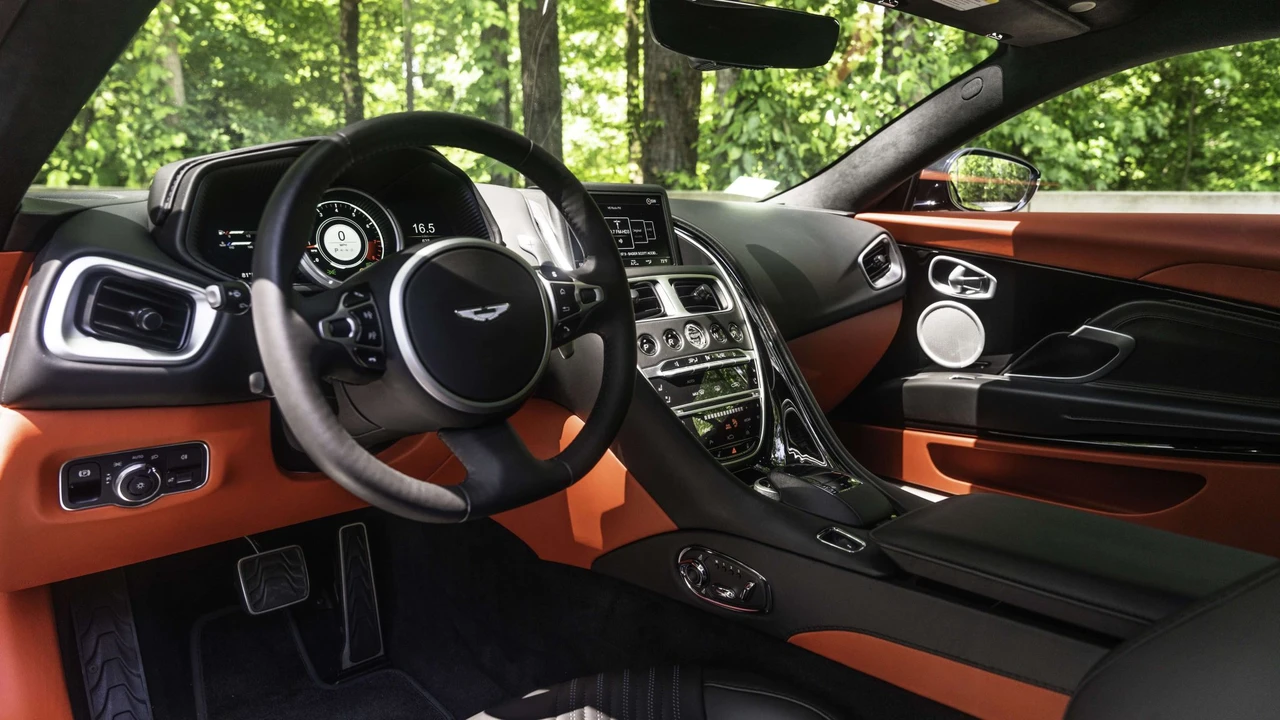 2021 Aston Martin DB11 V8 - Image 27 of 31