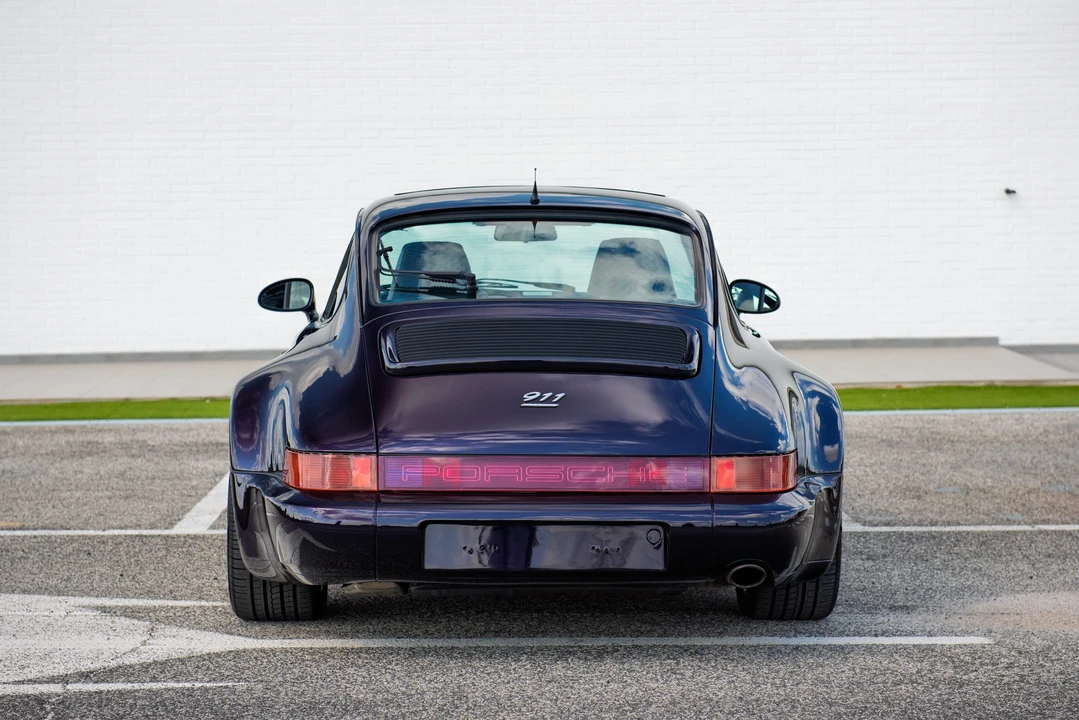 1993 Porsche 964 Carrera 4 - Image 7 of 31