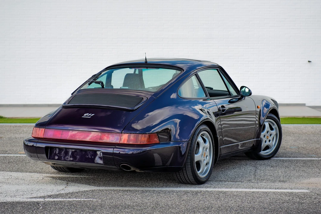 1993 Porsche 964 Carrera 4 - Image 8 of 31