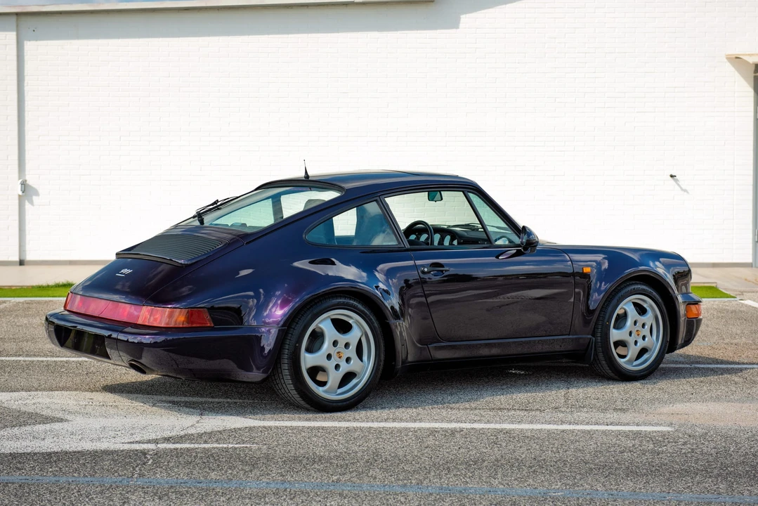 1993 Porsche 964 Carrera 4 - Image 9 of 31