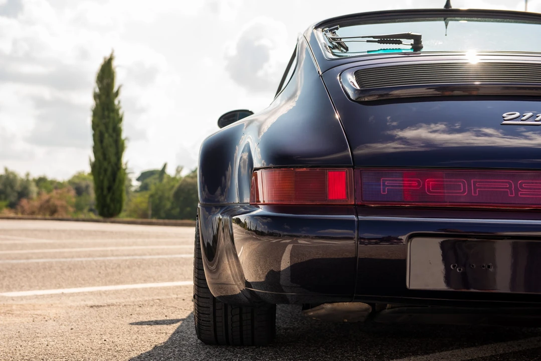 1993 Porsche 964 Carrera 4 - Image 21 of 31
