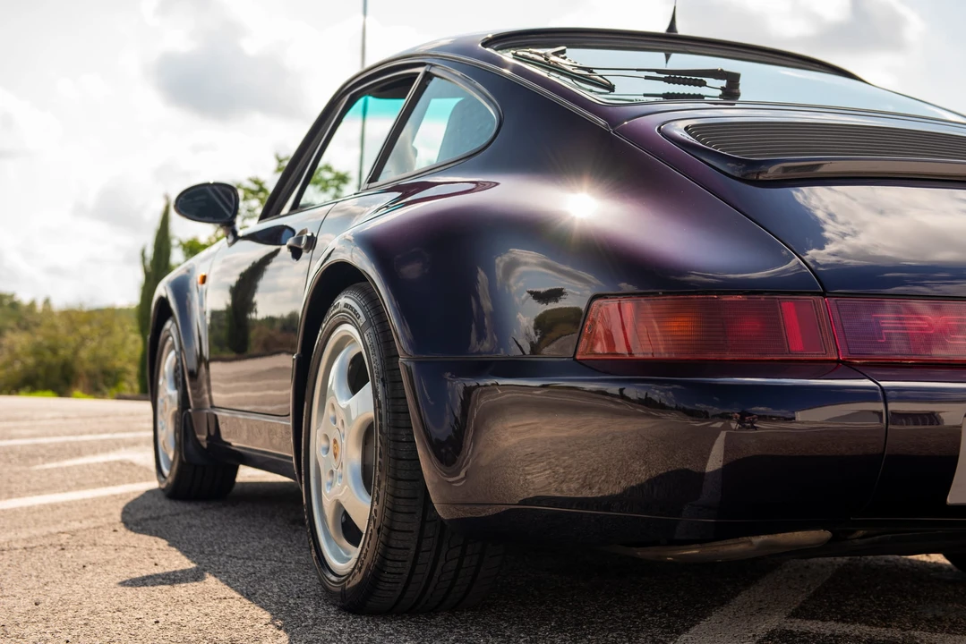 1993 Porsche 964 Carrera 4 - Image 19 of 31
