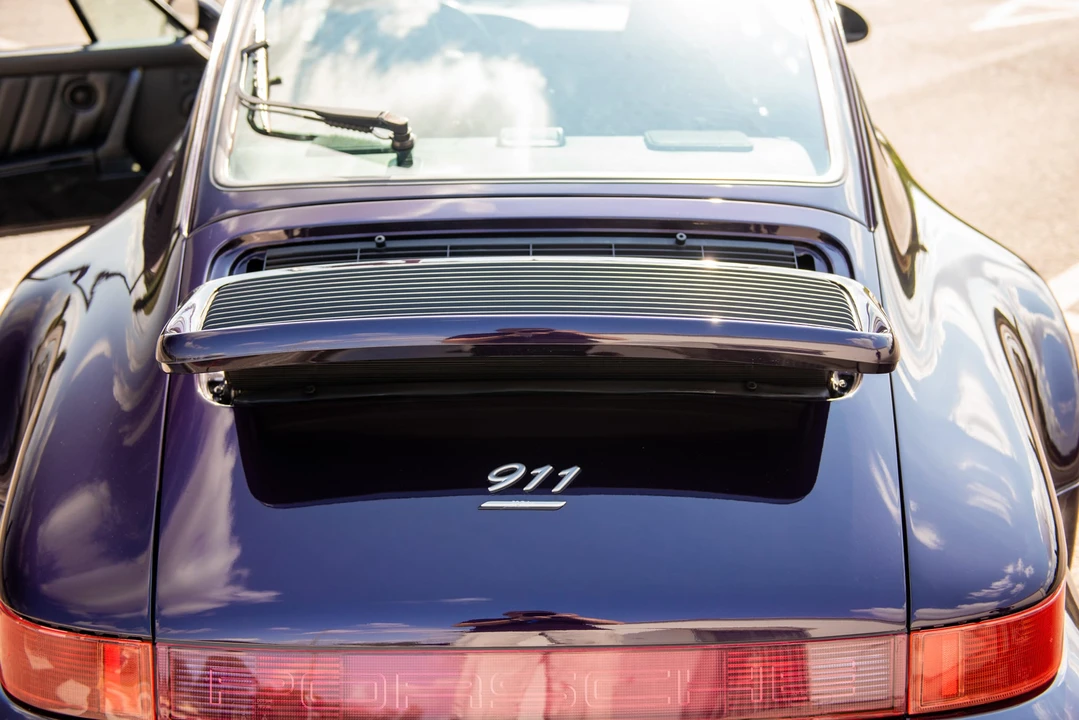 1993 Porsche 964 Carrera 4 - Image 25 of 31