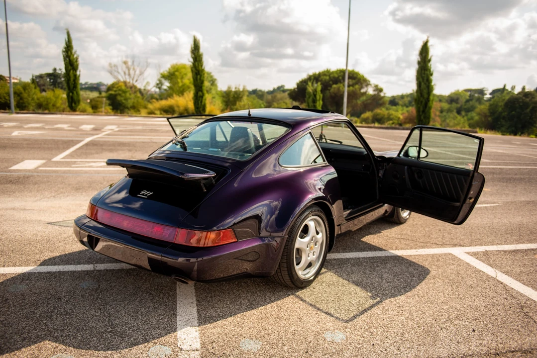 1993 Porsche 964 Carrera 4 - Image 15 of 31