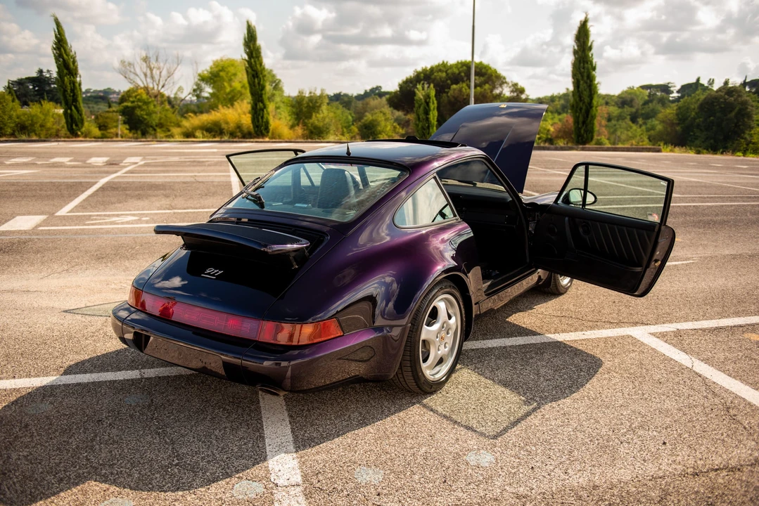 1993 Porsche 964 Carrera 4 - Image 14 of 31