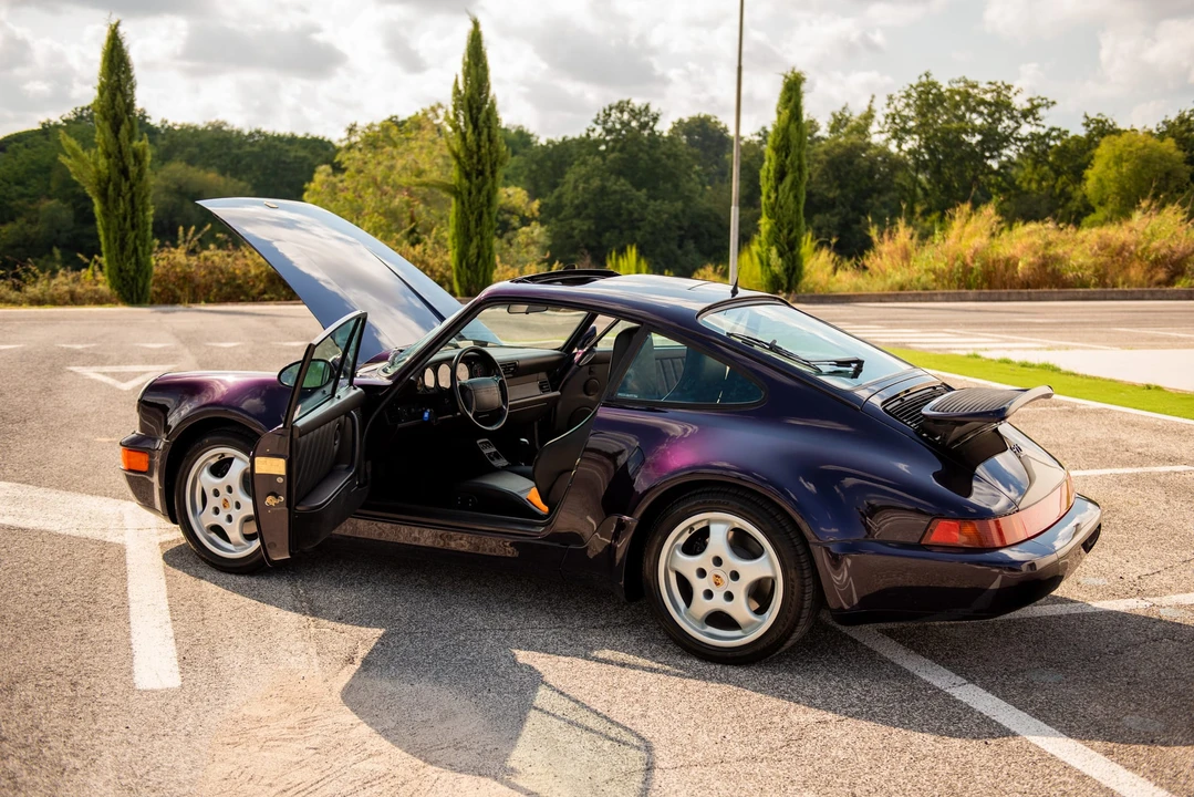 1993 Porsche 964 Carrera 4 - Image 13 of 31