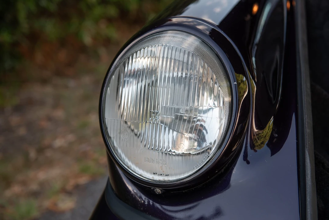 1993 Porsche 964 Carrera 4 - Image 17 of 31
