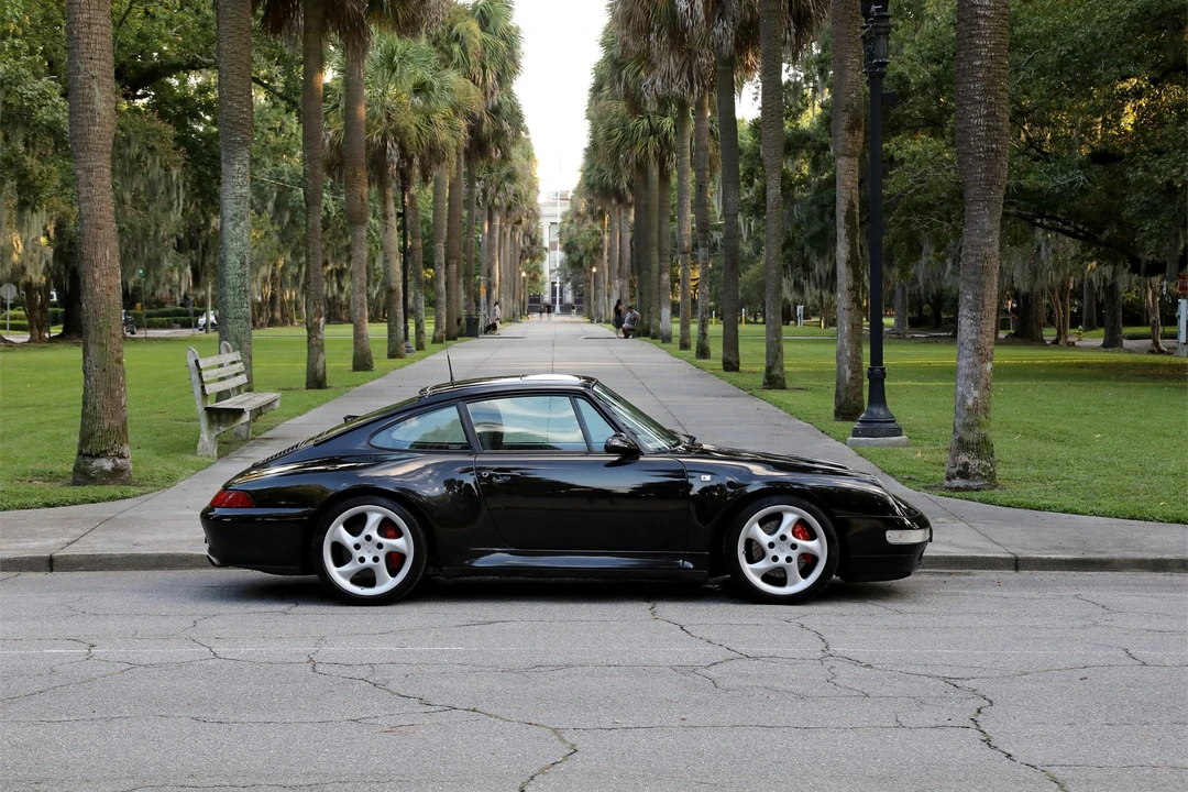 1995 Porsche 993 Carrera 4S - Image 10 of 31