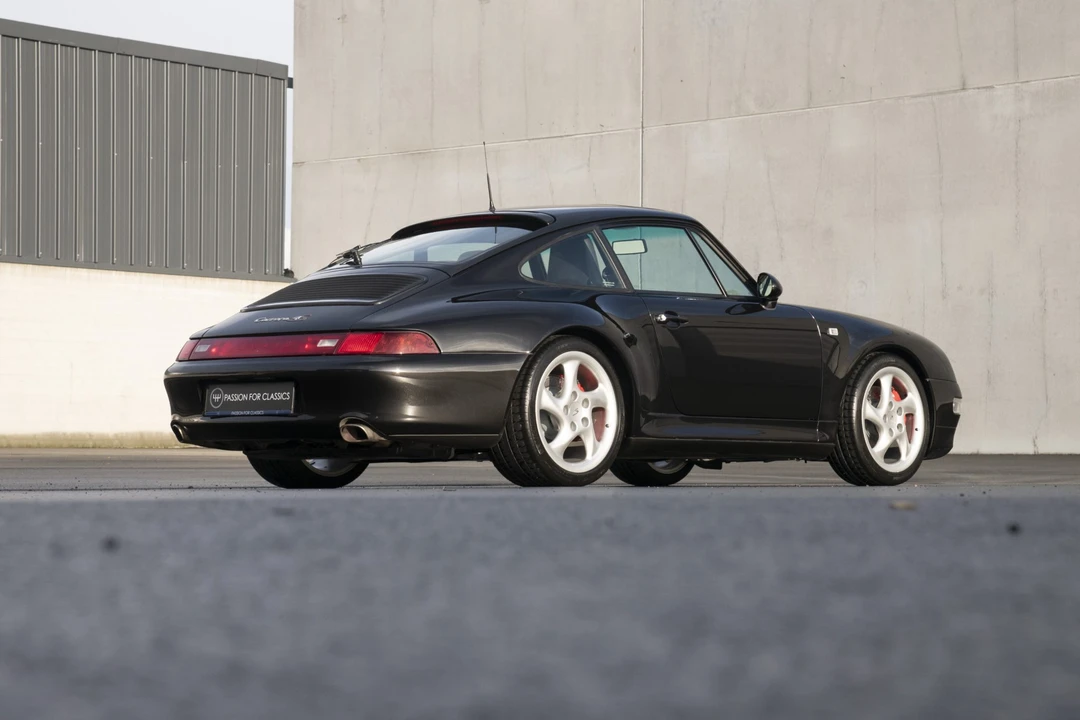 1995 Porsche 993 Carrera 4S - Image 25 of 31