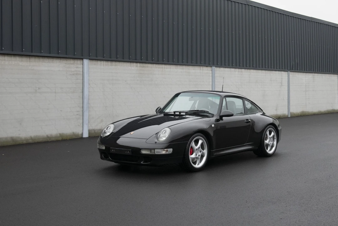 1995 Porsche 993 Carrera 4S - Image 19 of 31
