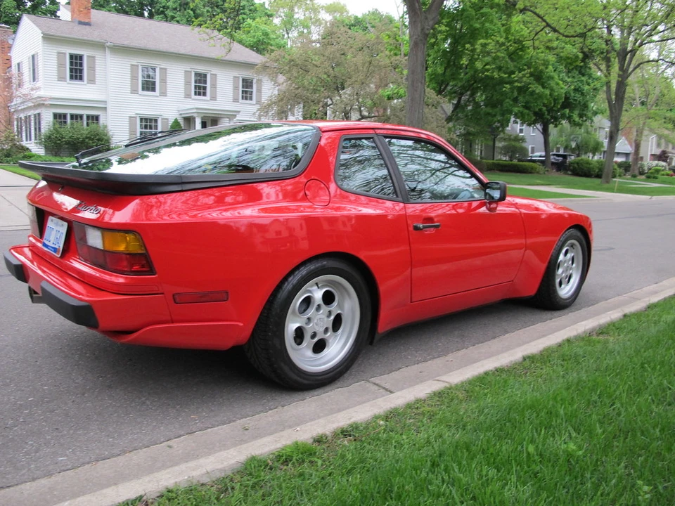 1986 Porsche 944 Turbo - Image 8 of 31