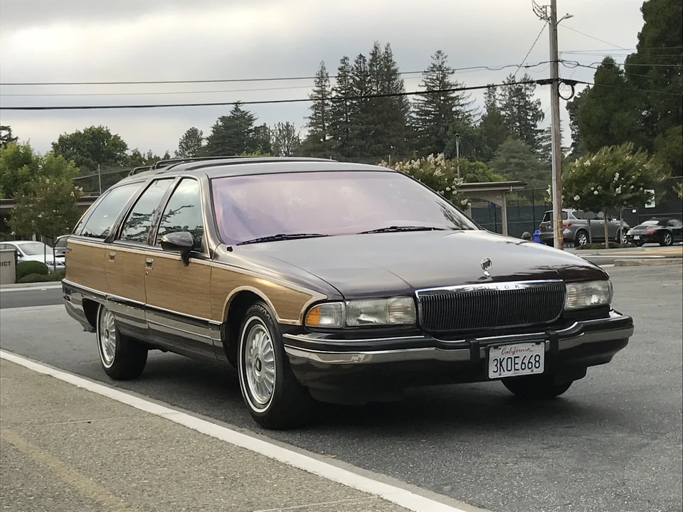 1994 Buick Roadmaster - Image 24 of 31