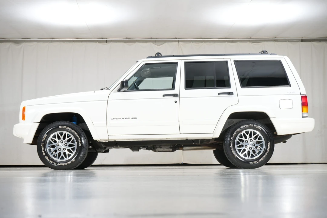 1998 Jeep XJ Cherokee - Image 19 of 31