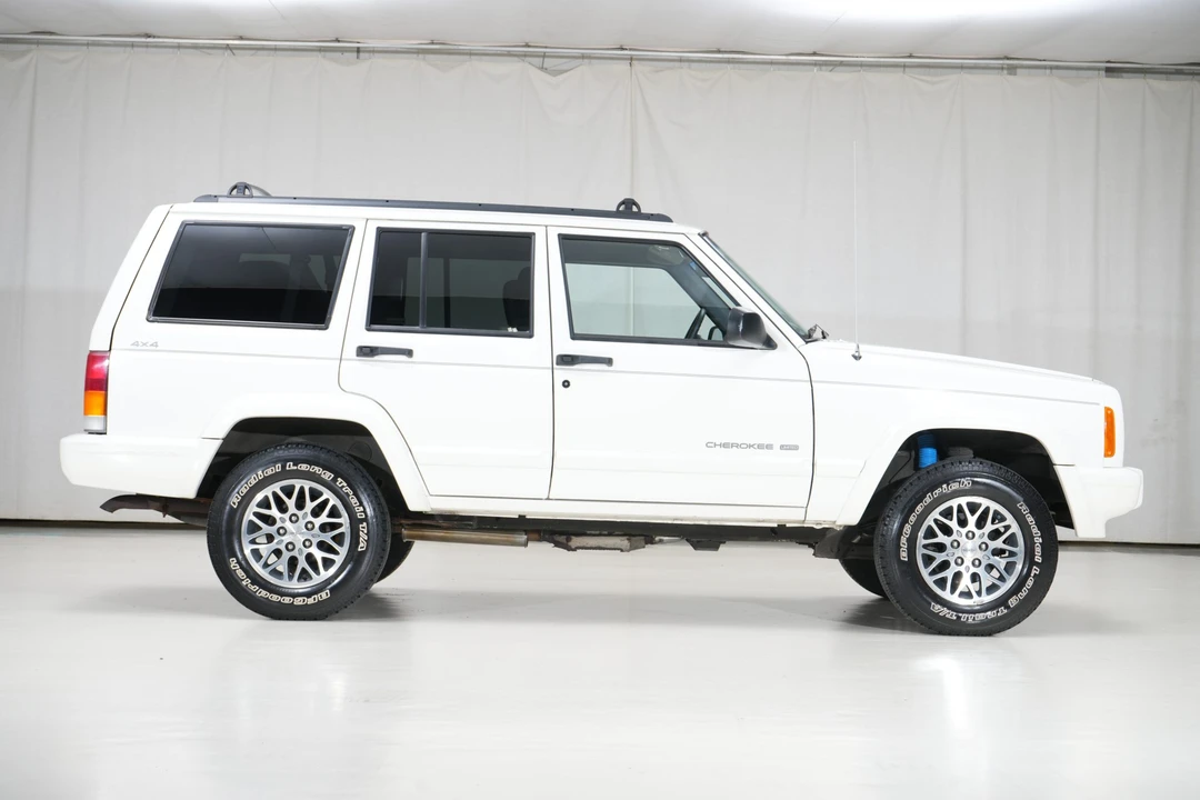 1998 Jeep XJ Cherokee - Image 9 of 31