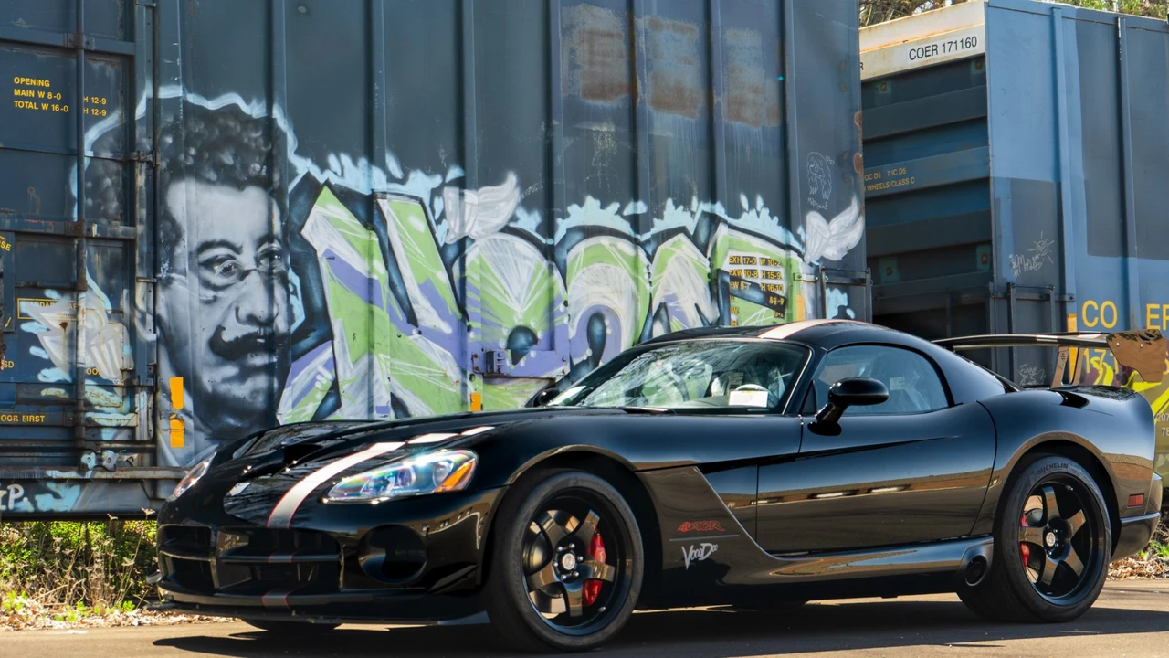 2010 Dodge Viper ACR 4th Gen - Image 2 of 31