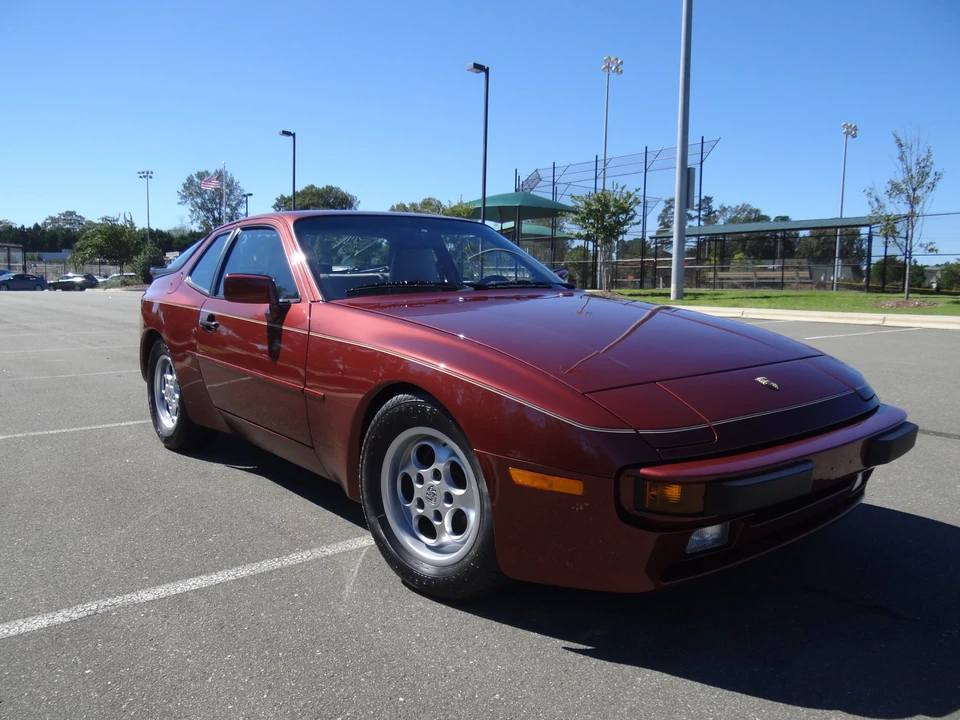 1985 Porsche 944 - Image 4 of 31