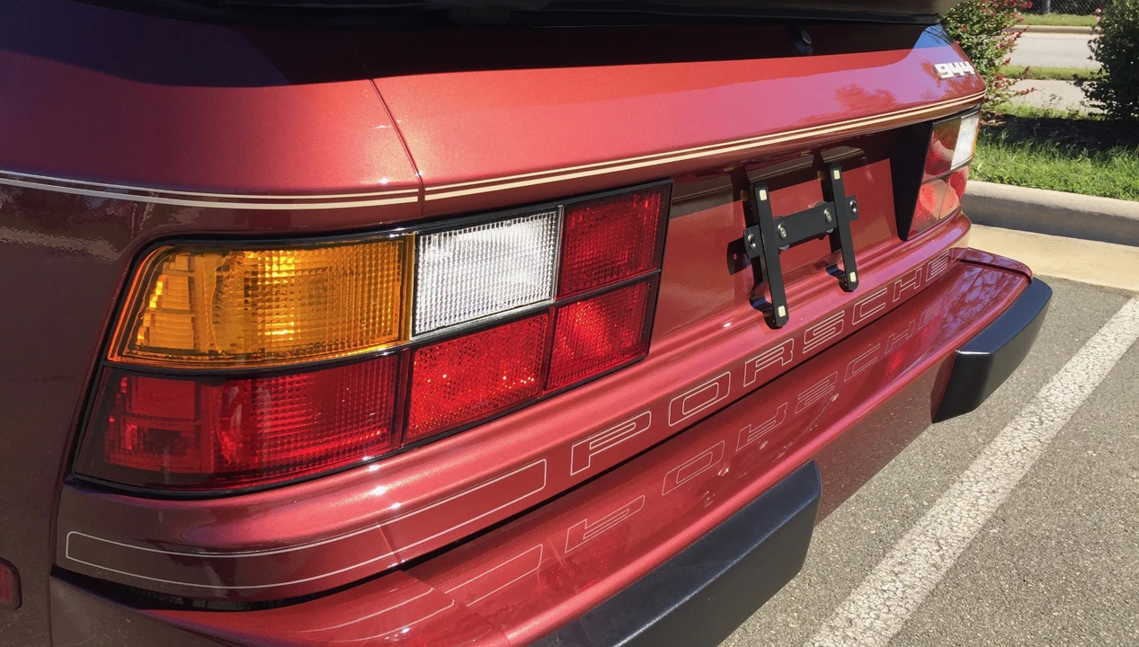 1985 Porsche 944 - Image 16 of 31