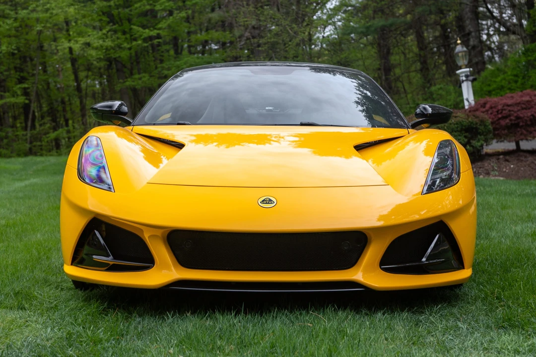 2024 Lotus Emira - Image 5 of 31