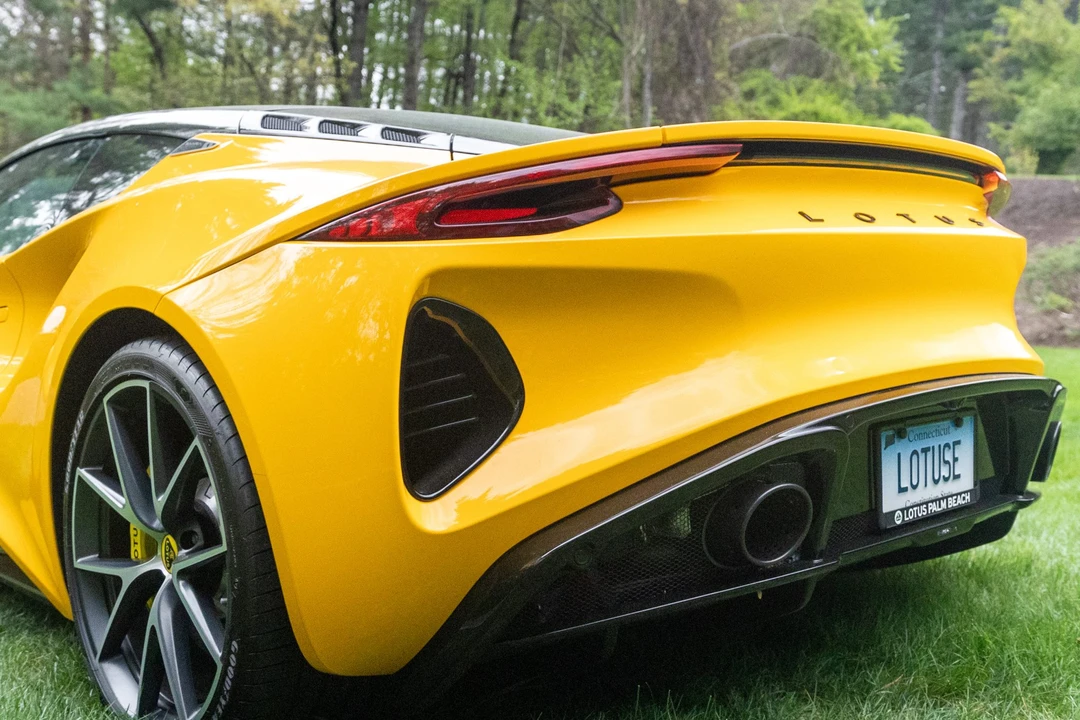 2024 Lotus Emira - Image 31 of 31