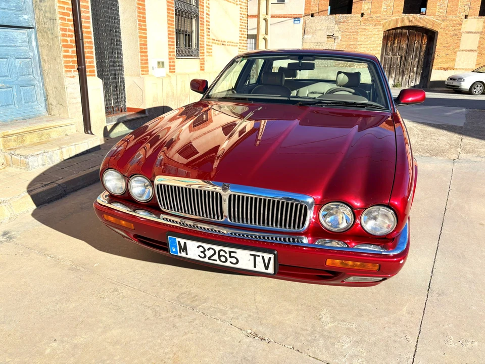 1996 Jaguar X300 XJ - Image 14 of 31