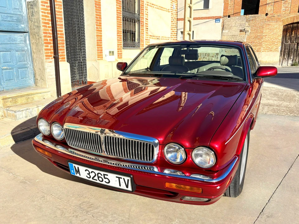 1996 Jaguar X300 XJ - Image 13 of 31