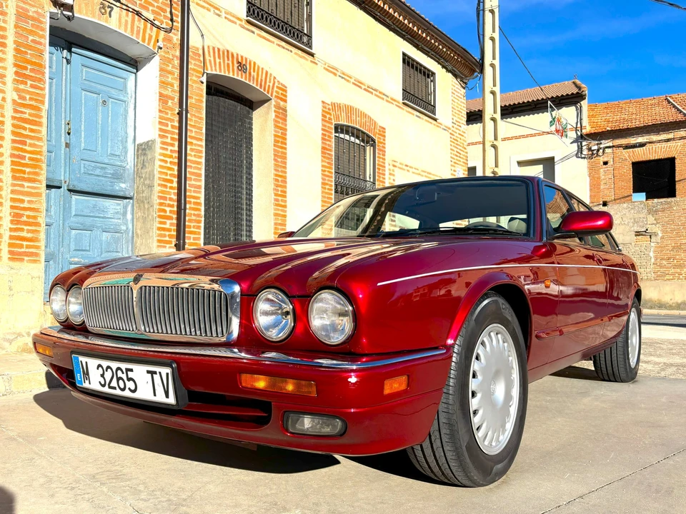 1996 Jaguar X300 XJ - Image 8 of 31