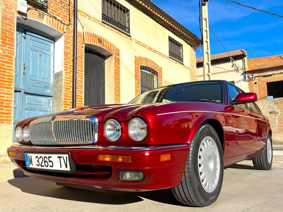 1996 Jaguar X300 XJ - Image 10 of 31