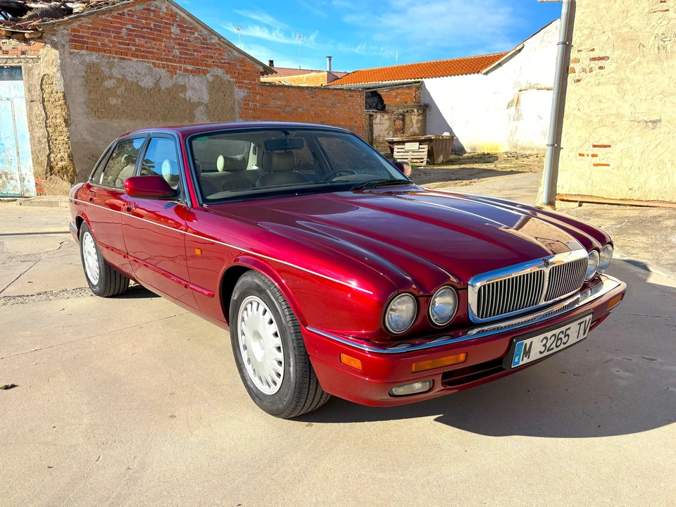 1996 Jaguar X300 XJ - Image 25 of 31