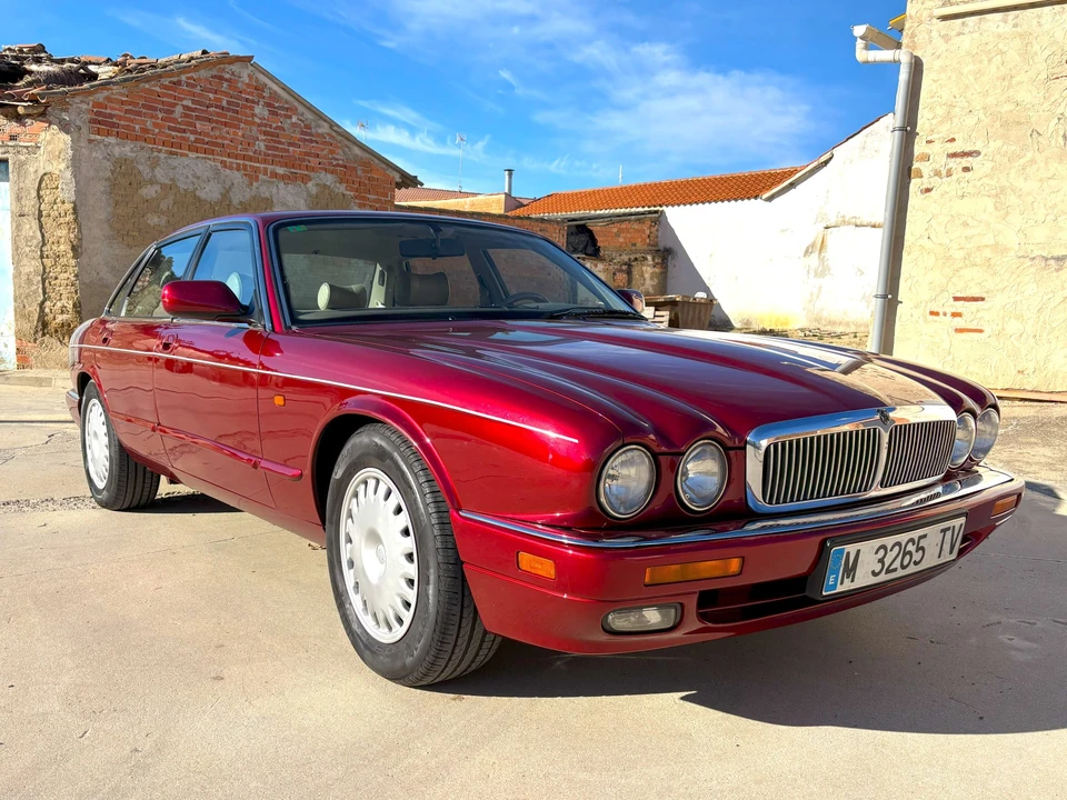 1996 Jaguar X300 XJ - Image 26 of 31