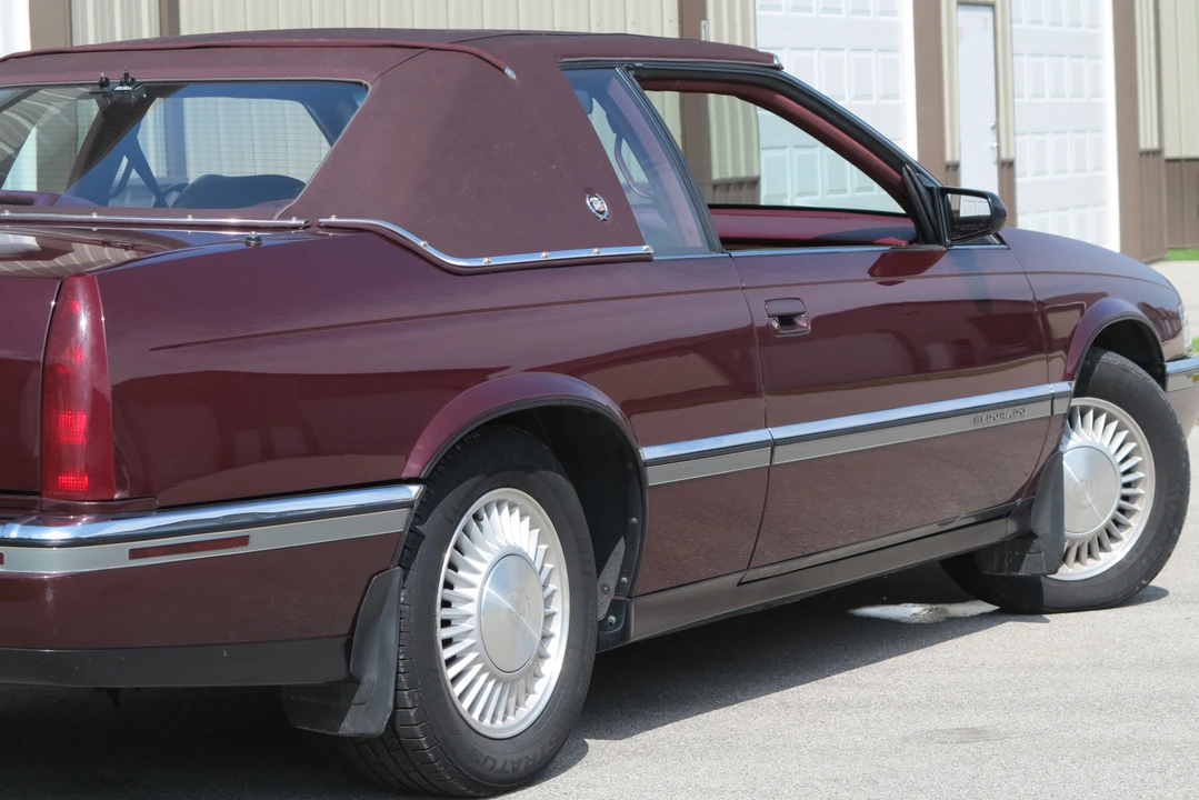 1992 Cadillac Eldorado 12th Gen - Image 16 of 31