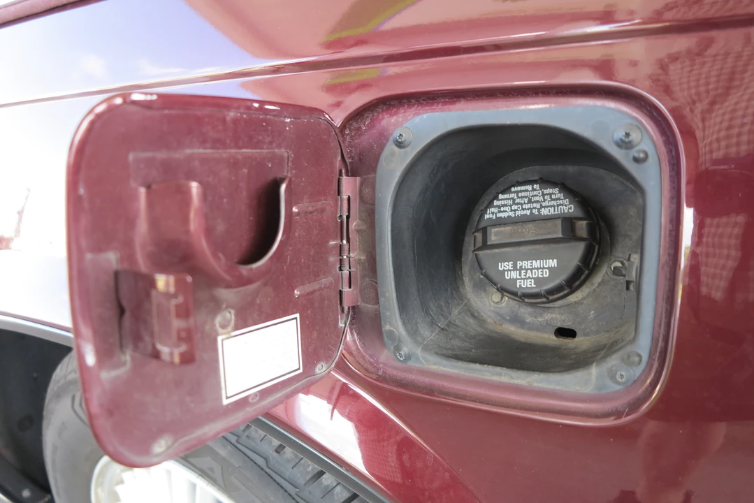 1992 Cadillac Eldorado 12th Gen - Image 25 of 31