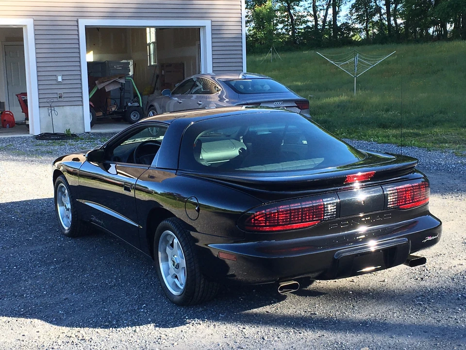 1994 Pontiac Firebird Formula 4th Gen - Image 14 of 31