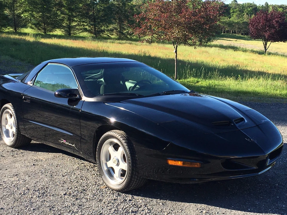 1994 Pontiac Firebird Formula 4th Gen - Image 15 of 31