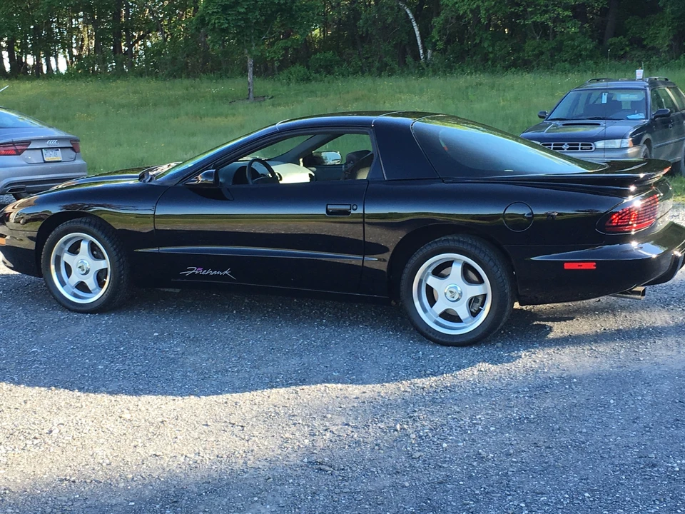 1994 Pontiac Firebird Formula 4th Gen - Image 16 of 31
