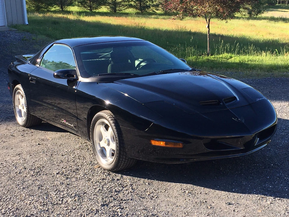 1994 Pontiac Firebird Formula 4th Gen - Image 10 of 31