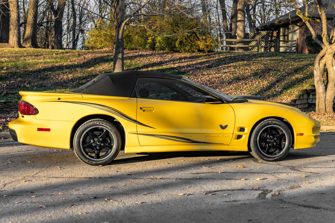 2002 Pontiac Firebird Trans Am 4th Gen - Image 17 of 31