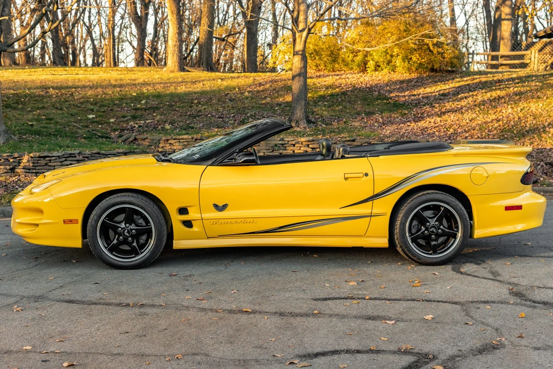 2002 Pontiac Firebird Trans Am 4th Gen - Image 2 of 31