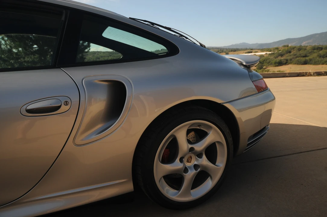 2003 Porsche 996 Turbo - Image 9 of 31