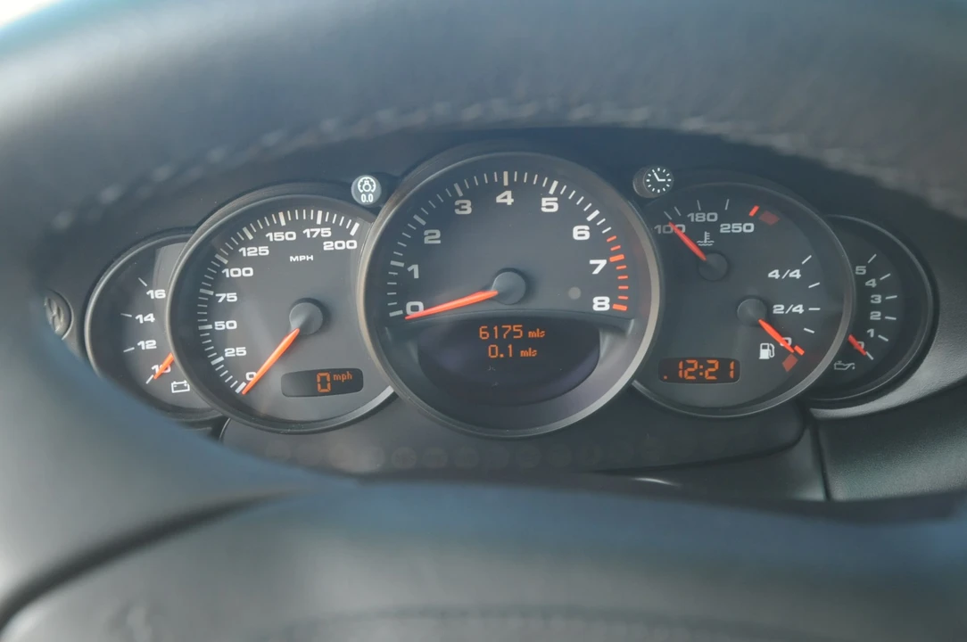 2003 Porsche 996 Turbo - Image 16 of 31