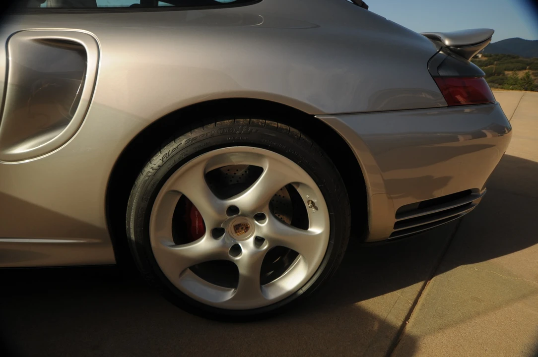 2003 Porsche 996 Turbo - Image 10 of 31