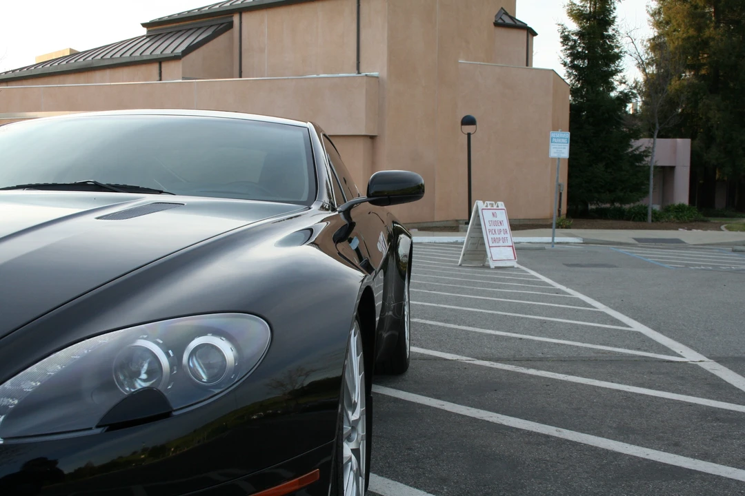 2009 Aston Martin V8 Vantage (2006-2017) - Image 9 of 31