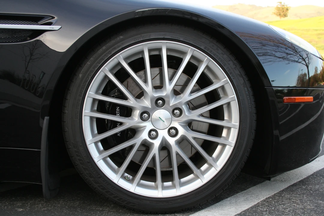 2009 Aston Martin V8 Vantage (2006-2017) - Image 18 of 31