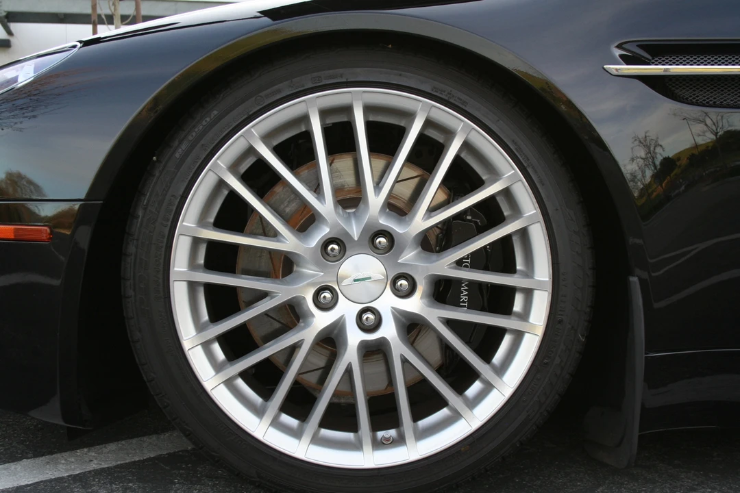 2009 Aston Martin V8 Vantage (2006-2017) - Image 19 of 31