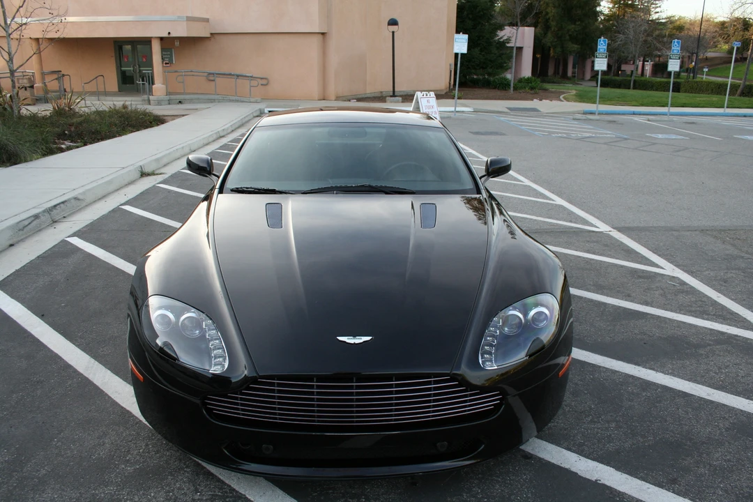 2009 Aston Martin V8 Vantage (2006-2017) - Image 11 of 31