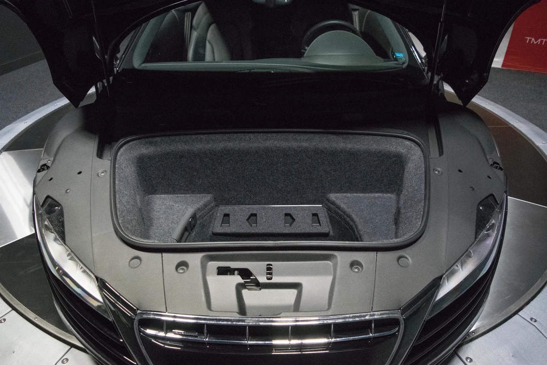 2010 Audi 42 R8 - Image 16 of 31