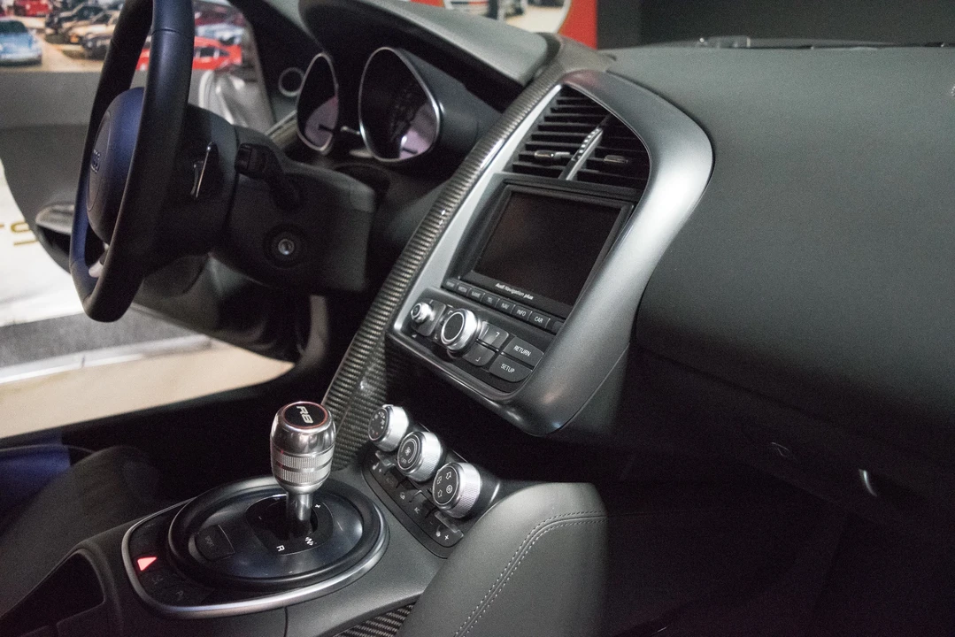 2010 Audi 42 R8 - Image 11 of 31