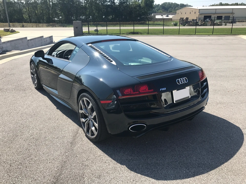 2010 Audi 42 R8 - Image 4 of 31